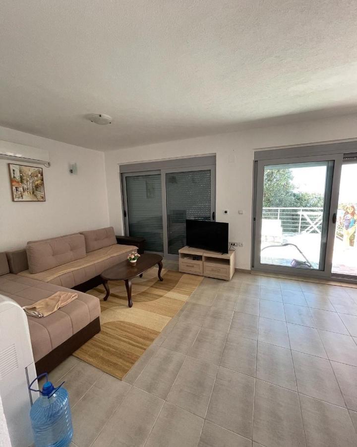 Apartman Ail 2 Ulcinj Zewnętrze zdjęcie