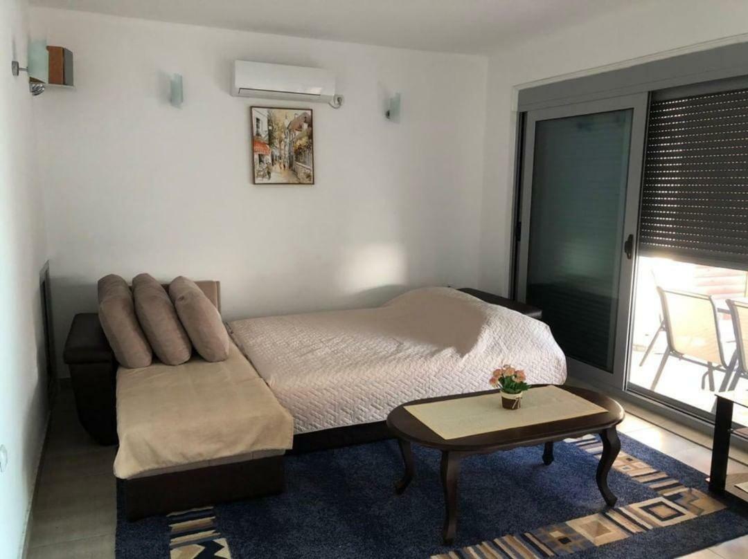 Apartman Ail 2 Ulcinj Zewnętrze zdjęcie